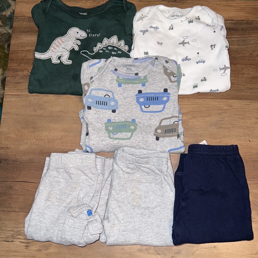 Carter’s baby boy outfit bundle size 9 months